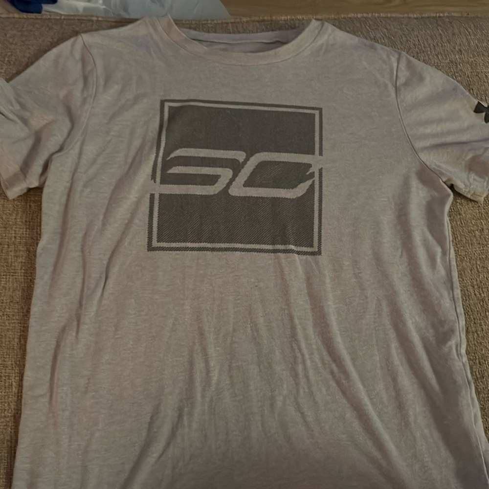 Boys size L Under Armour Graphic T